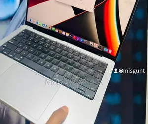 New Laptop Apple MacBook Pro M1 16GB Apple M1 SSD 512GB