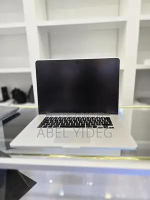 New Laptop Apple MacBook Pro 2015 16GB Intel Core I7 SSD 1T