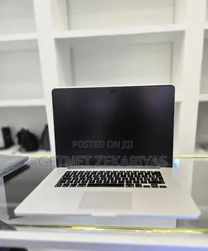 Photo - New Laptop Apple MacBook Pro 2015 16GB Intel Core I7 SSD 1T