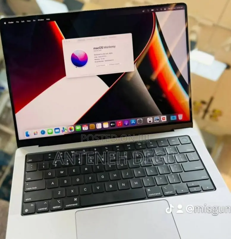 New Laptop Apple MacBook Pro 2021 M1 16GB Apple M1 Pro SSD 512GB