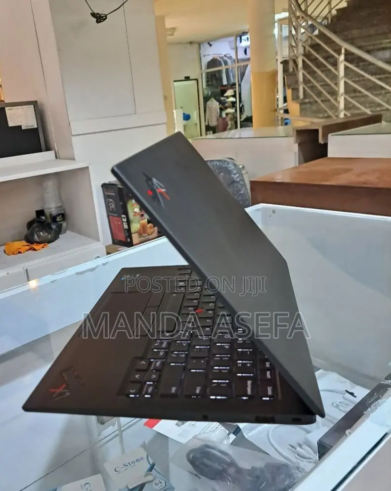 New Laptop Lenovo ThinkPad X1 Carbon 16GB Intel Core I7 SSD 512GB