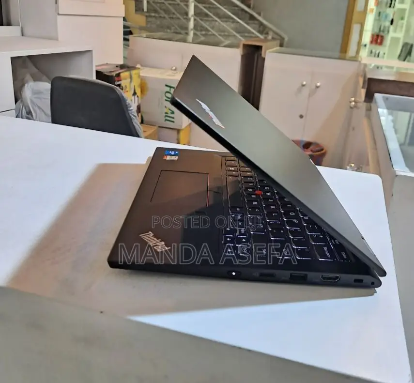 New Laptop Lenovo ThinkPad Yoga 16GB Intel Core I5 SSD 512GB