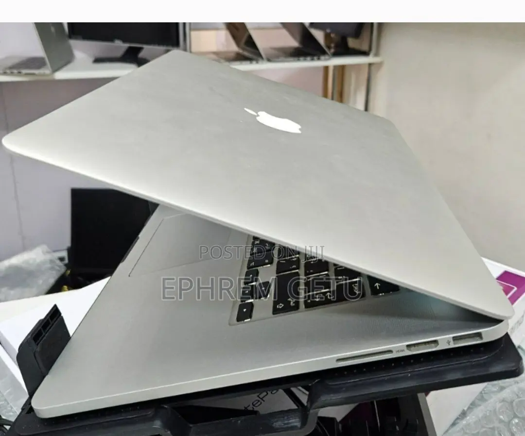 New Laptop Apple MacBook Pro 2015 16GB Intel Core I7 SSD 1T