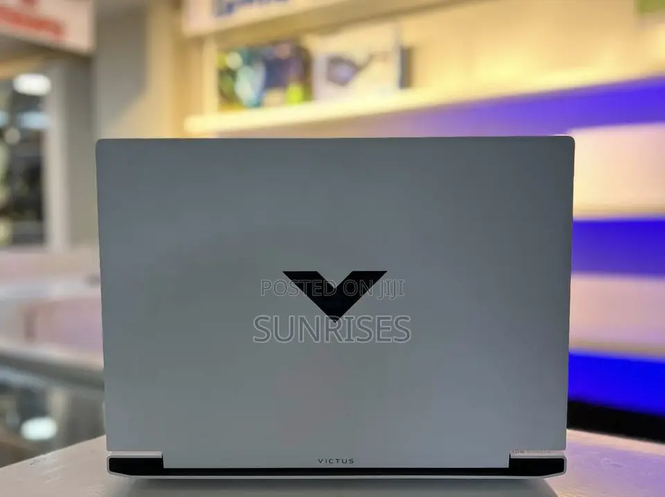 New Laptop HP Victus 15 8GB AMD Ryzen 7 SSD 512GB