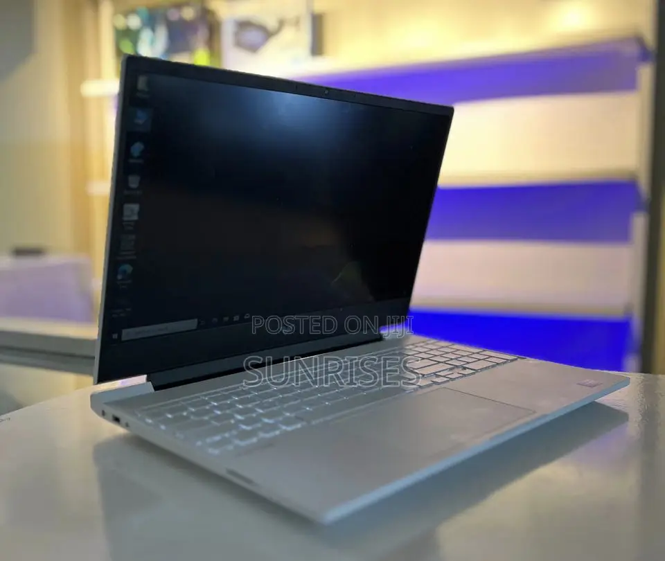 New Laptop HP Victus 15 8GB AMD Ryzen 7 SSD 512GB