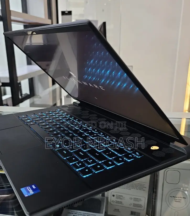 New Laptop Alienware Area-51m 16GB Intel Core I7 SSD 1T