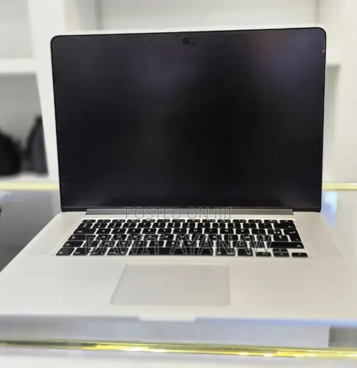 New Laptop Apple MacBook Pro 2015 16GB Intel Core I7 SSD 1T