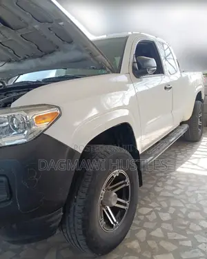Toyota Tacoma 2019 White