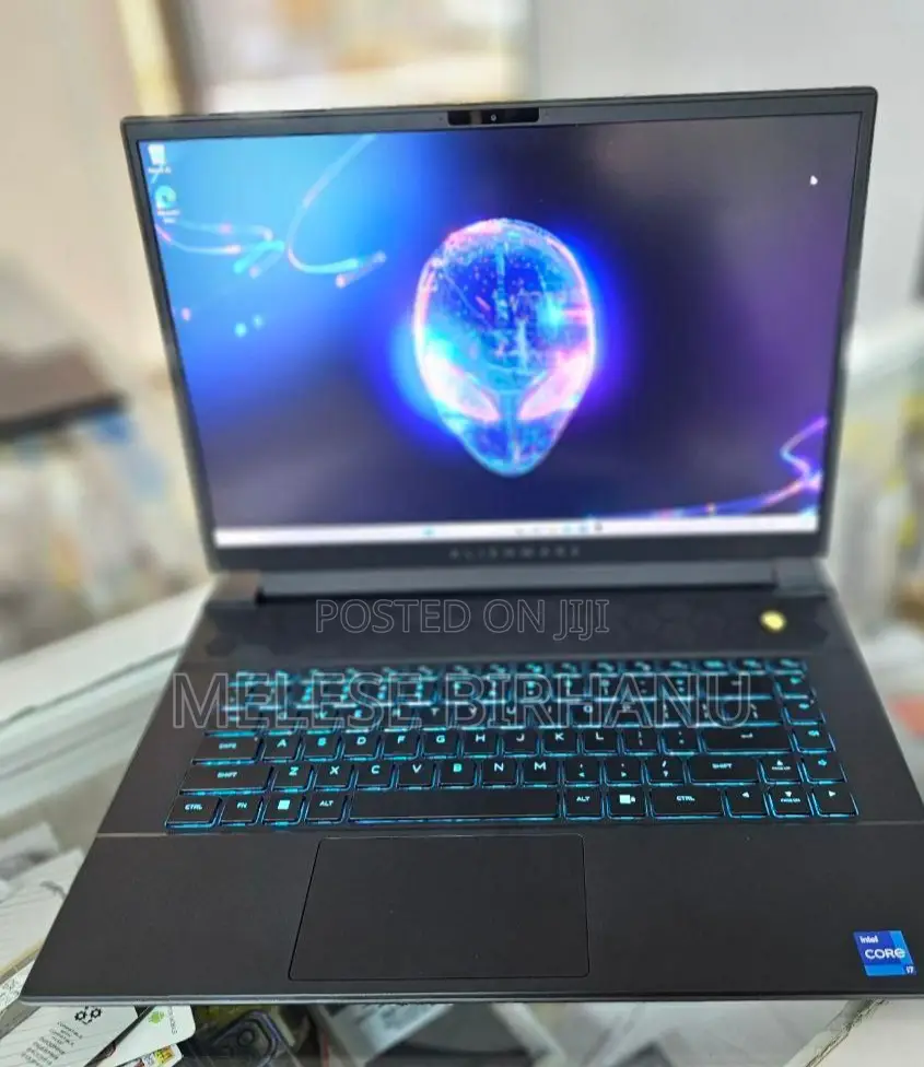New Laptop Alienware M17x R2 16GB Intel Core I7 SSD 1T