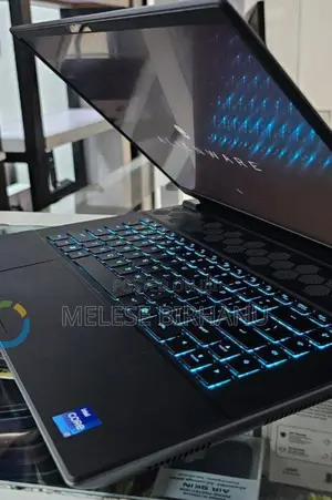 New Laptop Alienware M17x R2 16GB Intel Core I7 SSD 1T