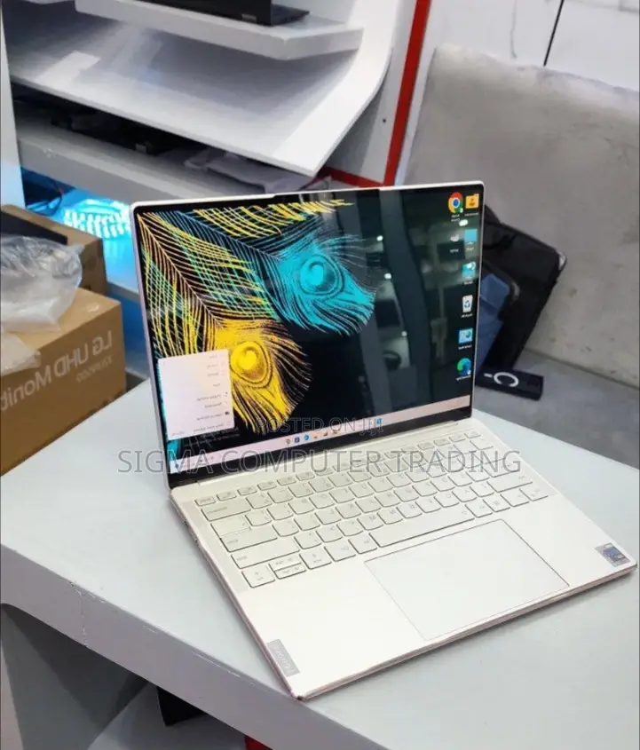 New Laptop Lenovo IdeaPad Yoga 13 16GB Intel Core I7 SSD 1T