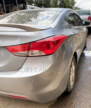 Hyundai Avante 2013 Silver