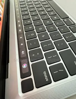 New Laptop Apple MacBook Pro M1 8GB Apple M1 Pro SSD 256GB