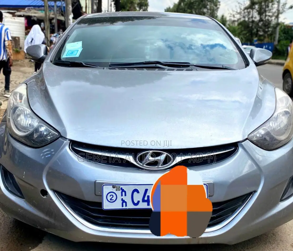 Hyundai Avante 2013 Silver