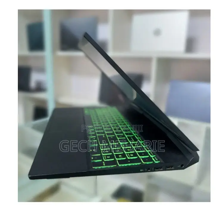 New Laptop HP Pavilion 15 16GB Intel Core I5 SSD 256GB