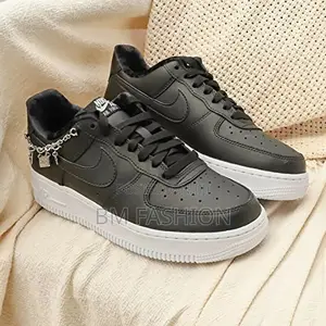 Air Force 1 | Nike | Black and White Thick Lace