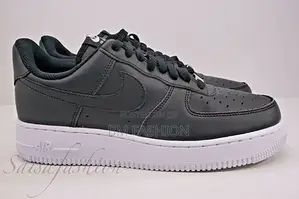 Air Force 1 | Nike | Black and White Thick Lace