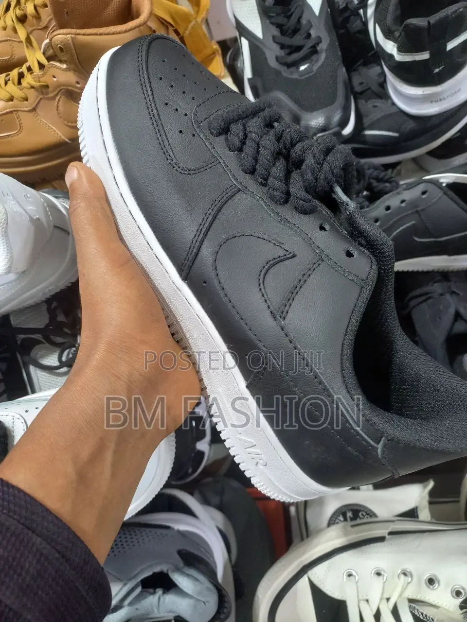 Air Force 1 | Nike | Black and White Thick Lace