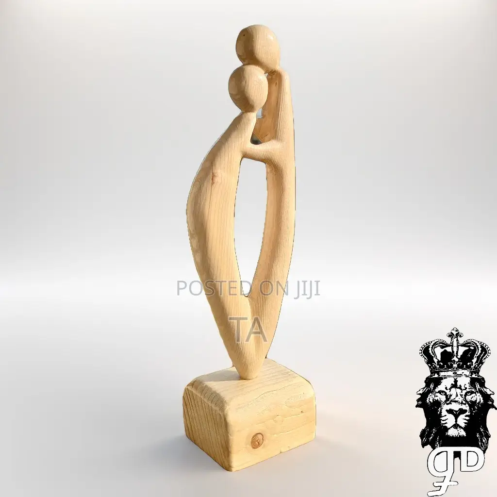 Home Decor Wooden Handicraft Couple Sclupture