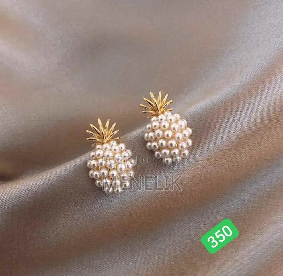 Pineapple Shaped Faux Pearl Earrings