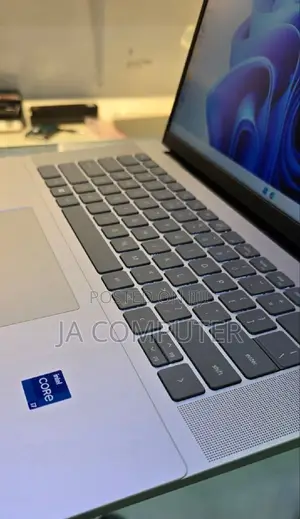 New Laptop Dell Inspiron 16 7630 16GB Intel Core I7 SSD 512GB