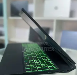 New Laptop HP Pavilion 15 8GB Intel Core I5 HDD+SSD 700GB