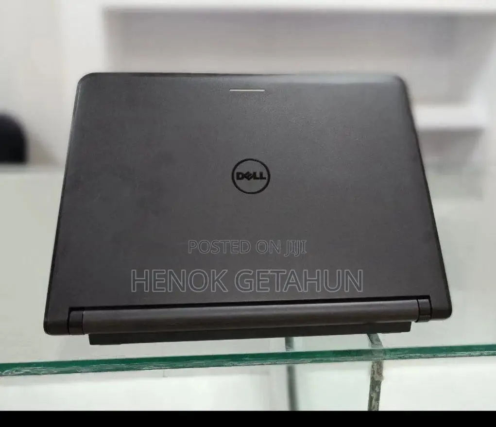 New Laptop Dell Latitude 5310 4GB Intel Core i5 HDD 500GB