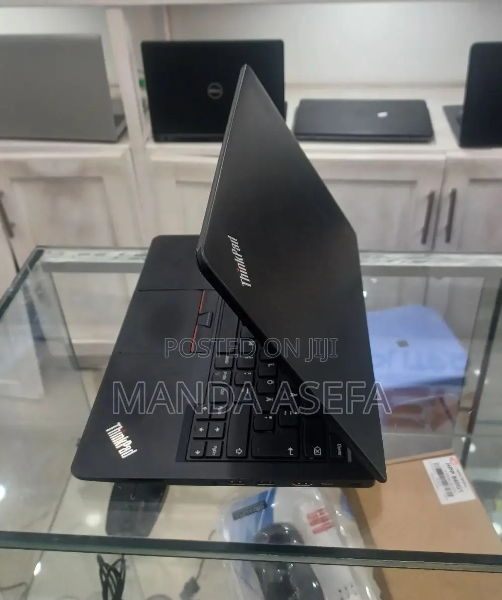 New Laptop Lenovo ThinkPad Yoga 8GB Intel Core I3 SSD 256GB