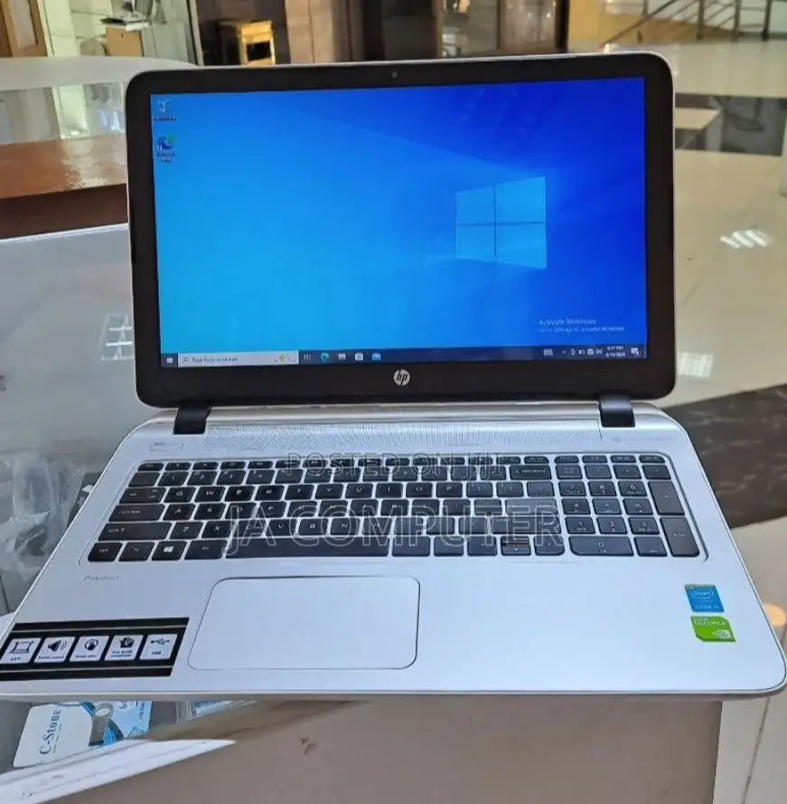New Laptop HP Pavilion 15 8GB Intel Core I5 HDD 1T