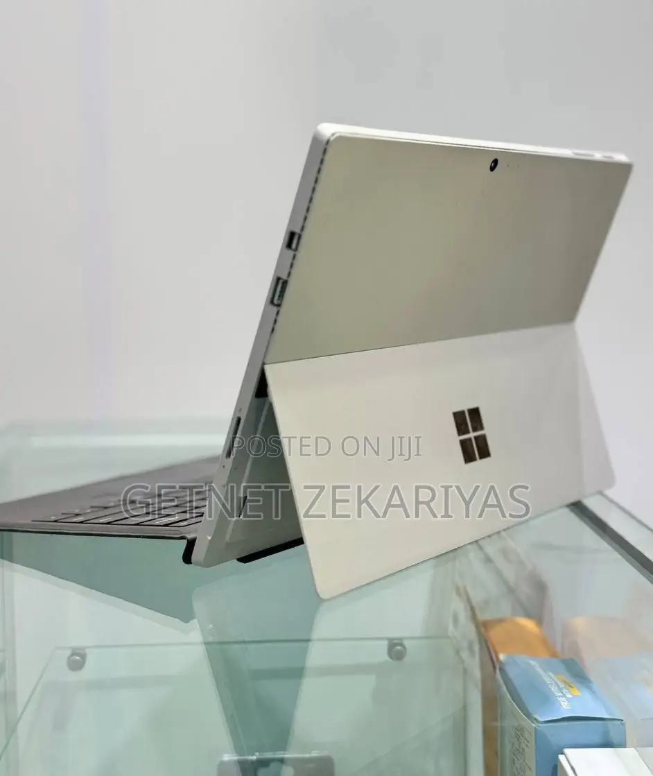 New Laptop Microsoft Surface Pro 4 8GB Intel Core I5 SSD 256GB