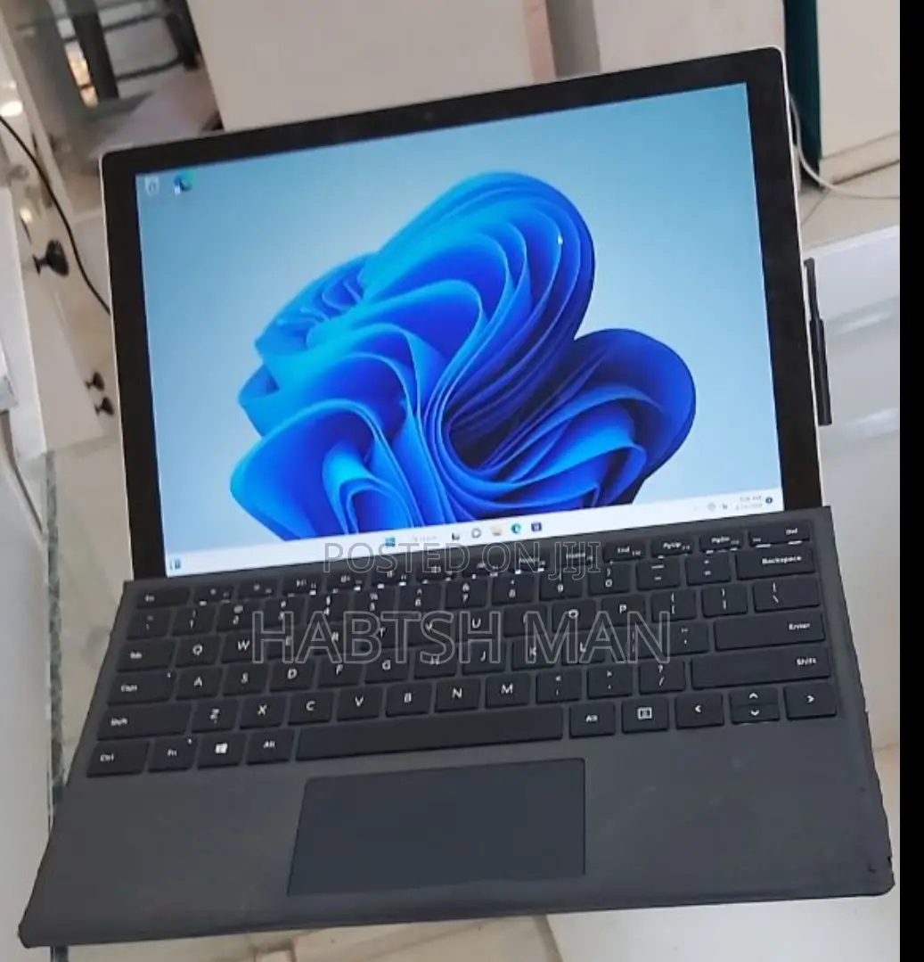 New Laptop Microsoft Surface Pro 8GB Intel Core I5 SSD 128GB