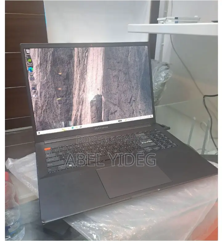 New Laptop Asus VivoBook Pro 17 N705UD 16GB AMD Ryzen 9 SSD 1T