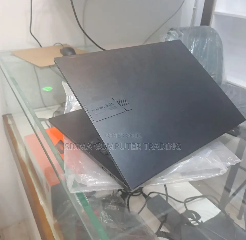 New Laptop Asus VivoBook 15 X505BA 16GB AMD Ryzen 9 SSD 1T