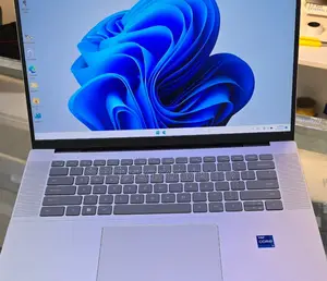 Photo - New Laptop Dell Inspiron 16 7630 16GB Intel Core I7 SSD 512GB