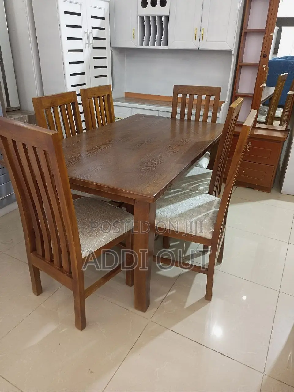 መመገቢያ ጠረጴዛ/Dinning Table