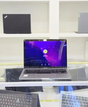 New Laptop Apple MacBook Pro 2018 32GB Intel Core I9 SSD 1T