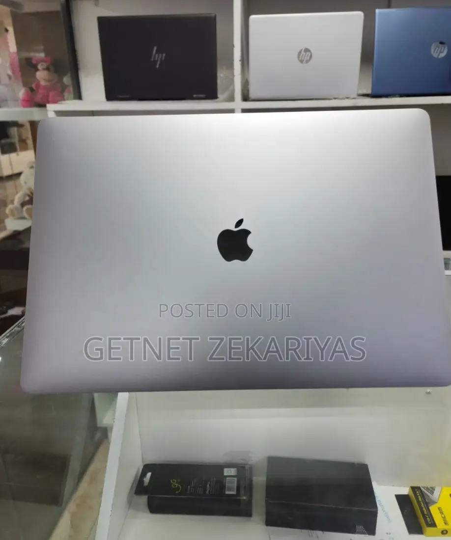 New Laptop Apple MacBook Pro 2018 32GB Intel Core I9 SSD 1T