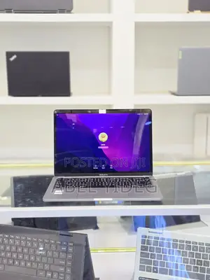 New Laptop Apple MacBook Pro 2018 32GB Intel Core I9 SSD 1T