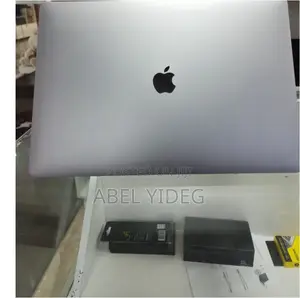 New Laptop Apple MacBook Pro 2019 16GB Intel Core I7 SSD 512GB