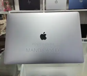 New Laptop Apple MacBook Pro 2018 16GB Intel Core I9 SSD 1T