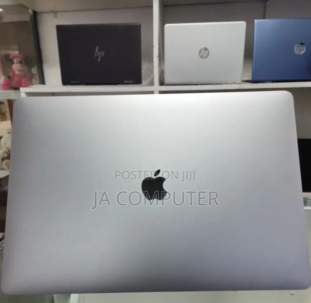 New Laptop Apple MacBook 2018 32GB Intel Core I9 SSD 1T