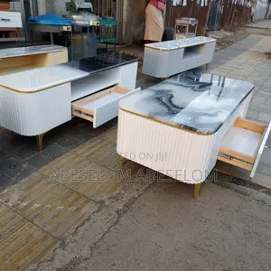 በ ኢፖክሲ የተሰሩ ቲቪ እስታንድ እና ጠረጴዛ