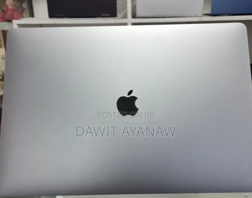 New Laptop Apple MacBook 2018 32GB Intel Core I9 SSD 1T