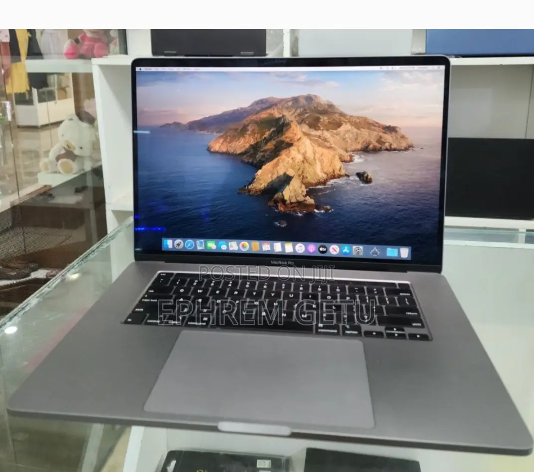 New Laptop Apple MacBook Pro 2019 16GB Intel Core I7 SSD 512GB