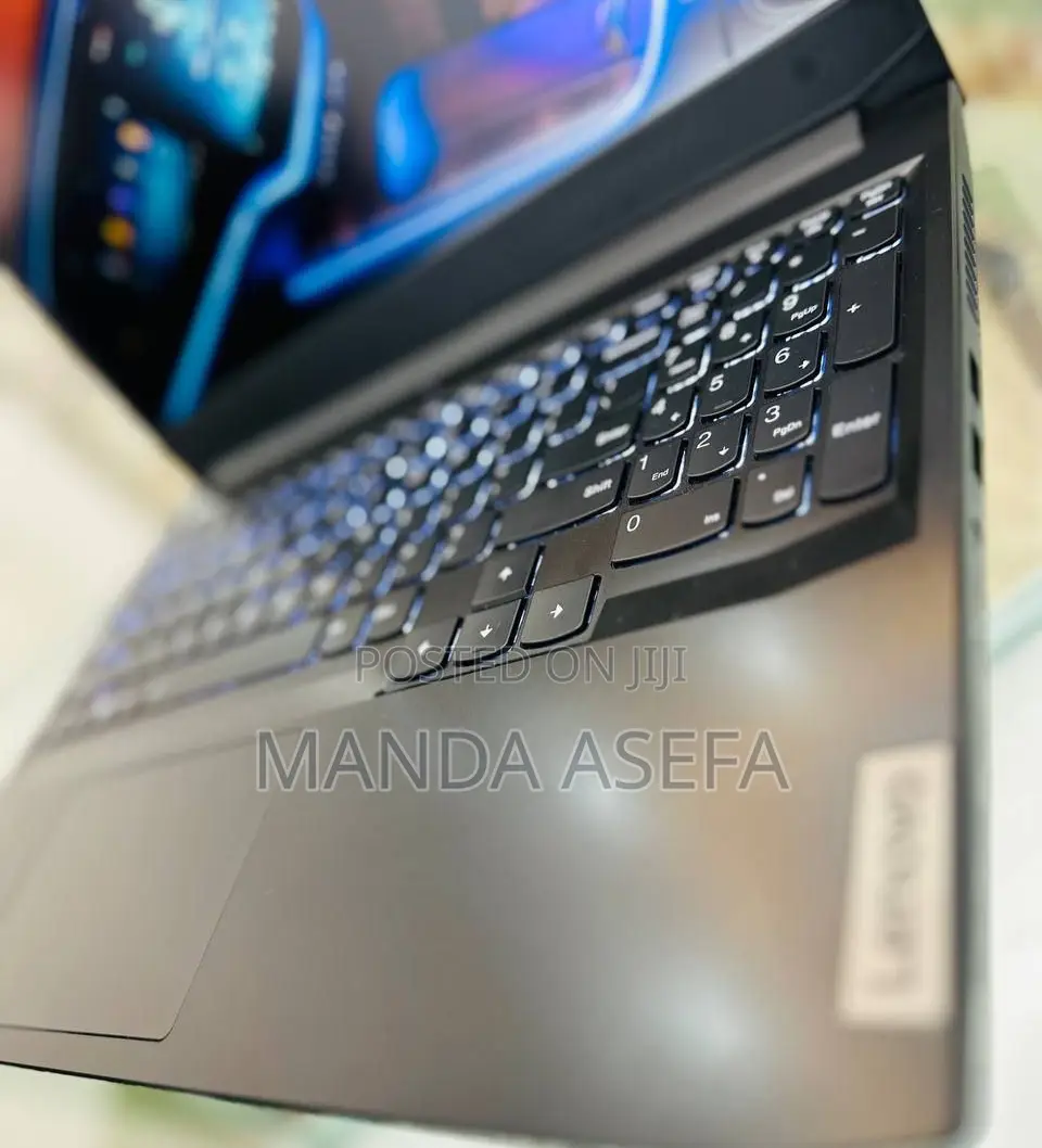 New Laptop Lenovo 8GB Intel Core I5 HDD+SSD 1T
