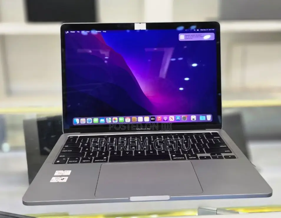 New Laptop Apple MacBook Pro 2018 32GB Intel Core I9 SSD 1T
