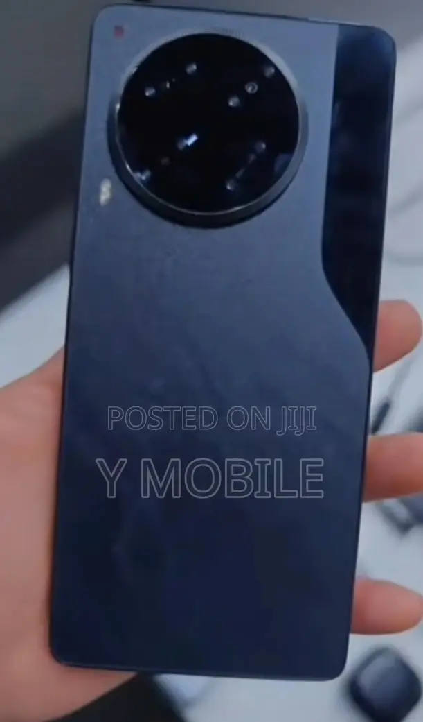 New Tecno Camon 30 256 GB