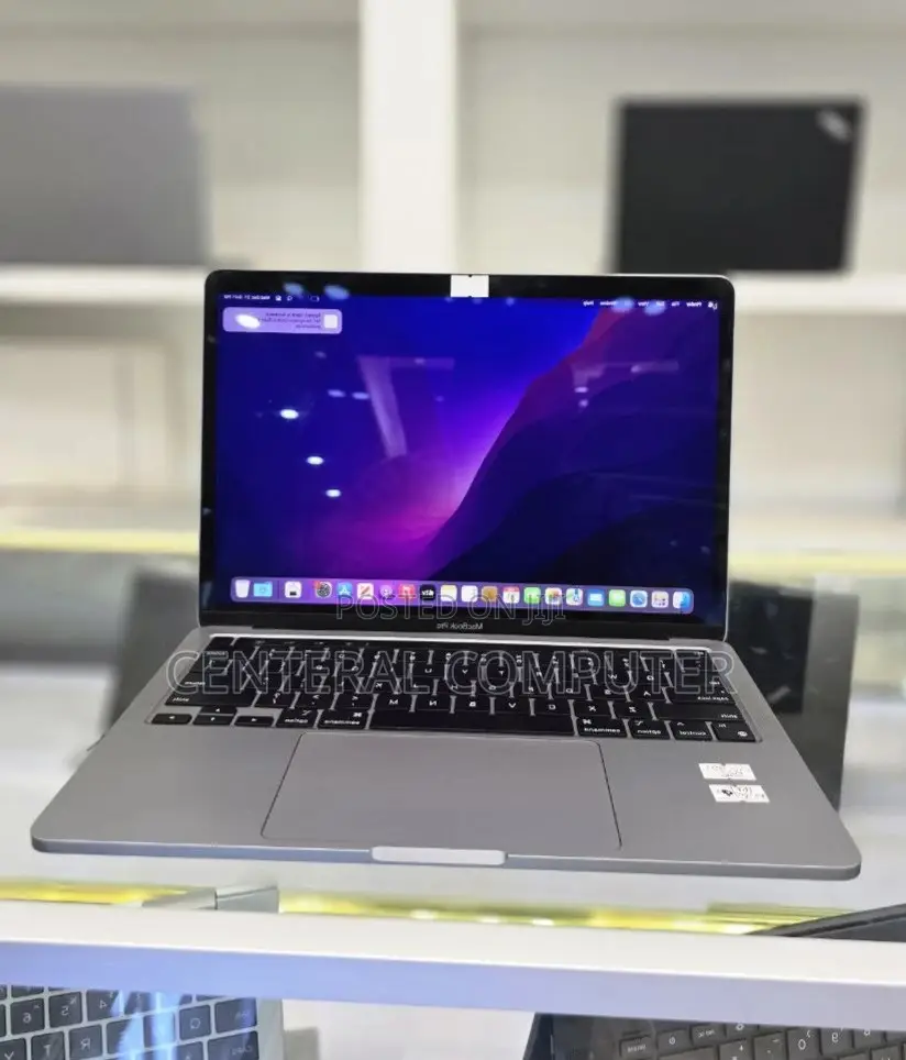 New Laptop Apple MacBook Pro 2018 32GB Intel Core I9 SSD 1T