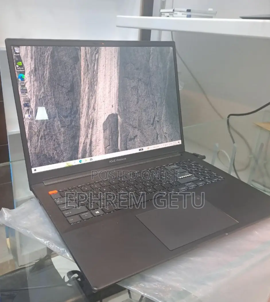 New Laptop Asus VivoBook 15 X505BA 16GB AMD Ryzen 9 SSD 1T