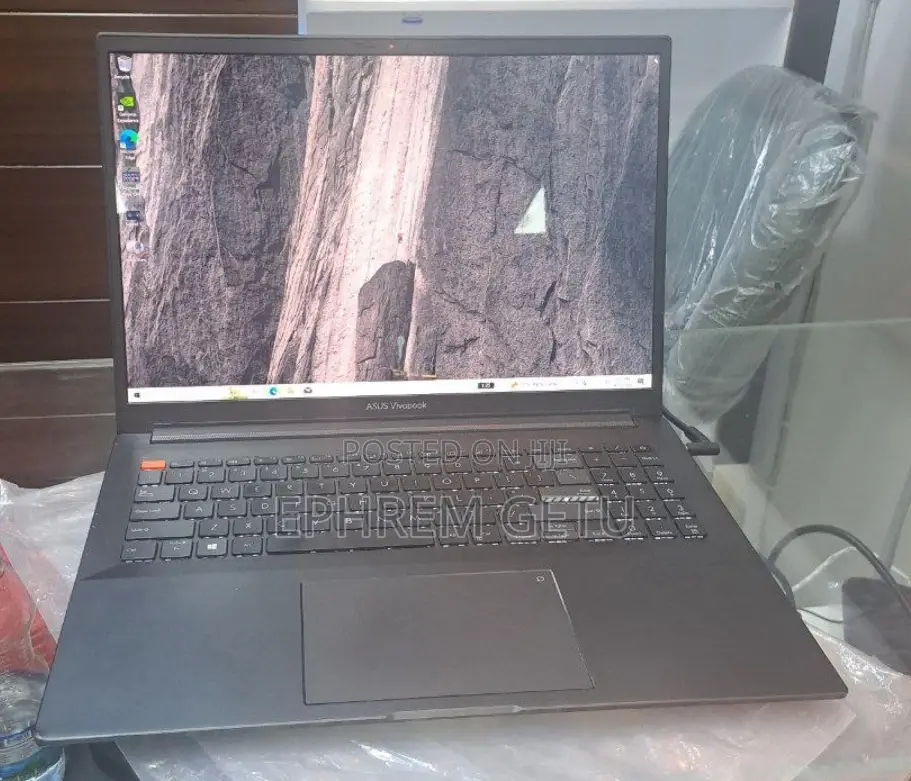 New Laptop Asus VivoBook 15 X505BA 16GB AMD Ryzen 9 SSD 1T